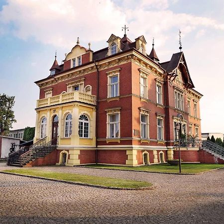 Palac Fabrykanta Myszków Екстериор снимка